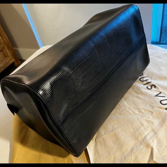 Louis Vuitton Speedy 35 (Black Epi Leather) - Great Condition - Picture 9 of 14